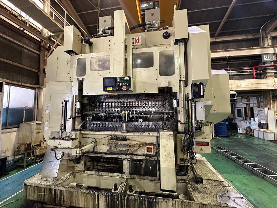 100 Ton, Asahi Seiki #TM-11, transfer press, 127mm stroke, 550mm Shut Height, 25 stations, 75mm Pitch, 10-50 - Image 1