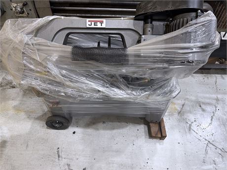 7" x 12" JET #HVBS-712, vertical band saw, 93" x 3/4" blade, 260 FPM, 3/4 HP, 45° swivel head - Image 1