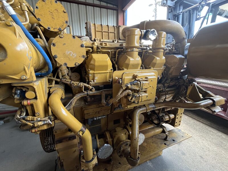 1000 HP Caterpillar #3508B, diesel marine engine, 1600 RPM, sound attenuated enclosure 0, 2002 - Image 4