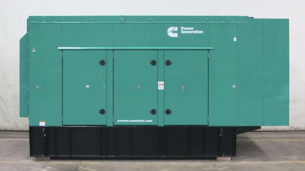 500 KW Cummins #DFEK, diesel generator set, 755 HP @ 1800 RPM, QSX15-G9 engine, EPA Tier 2, sound attenuated - Image 1