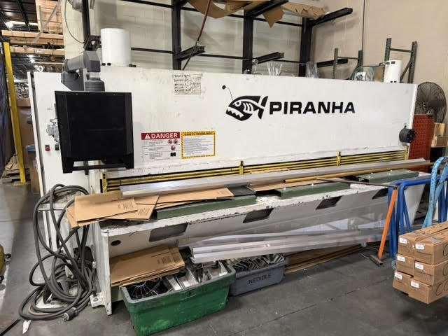 1/4" x 10' Piranha #1/4-10, CNC power squaring shear, 39" Back Gauge, 16 hold downs, 17 ton, 9-48 SPM, 10 HP - Image 1