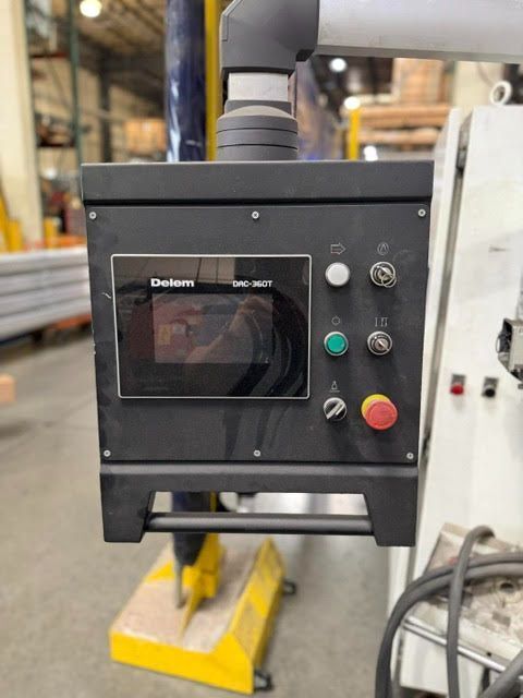 1/4" x 10' Piranha #1/4-10, CNC power squaring shear, 39" Back Gauge, 16 hold downs, 17 ton, 9-48 SPM, 10 HP - Image 2