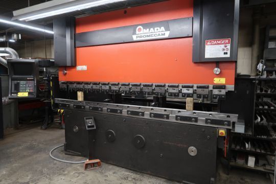 138 Ton, Amada Promecam #HFBO-125-30, CNC down acting hydraulic press brake, 10' overall, 106" between - Image 1