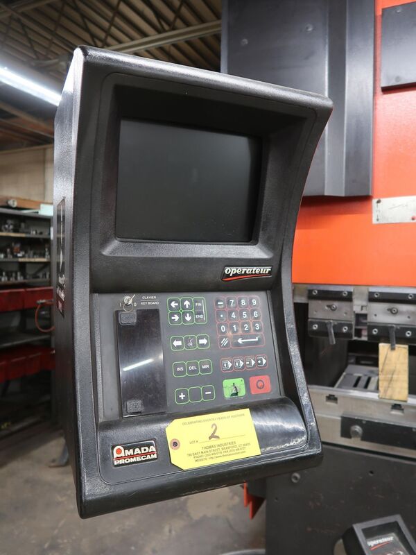 138 Ton, Amada Promecam #HFBO-125-30, CNC down acting hydraulic press brake, 10' overall, 106" between - Image 4