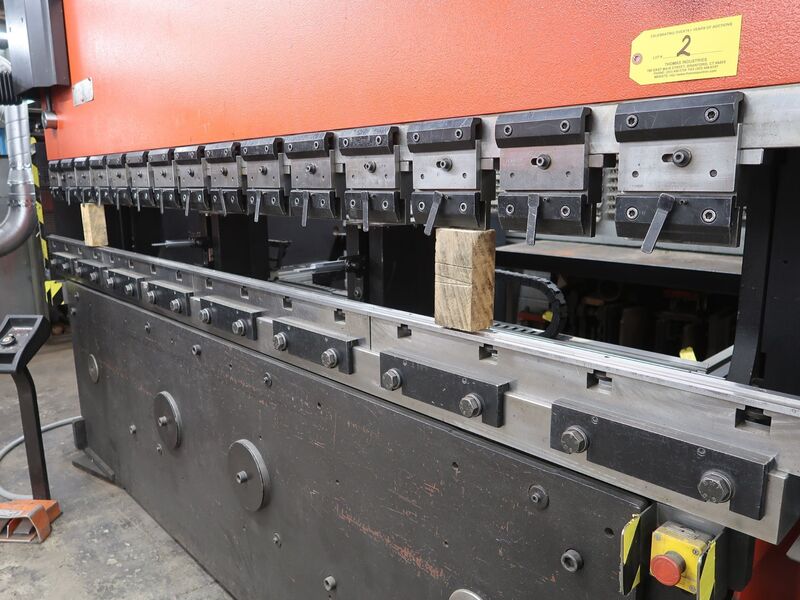 138 Ton, Amada Promecam #HFBO-125-30, CNC down acting hydraulic press brake, 10' overall, 106" between - Image 6
