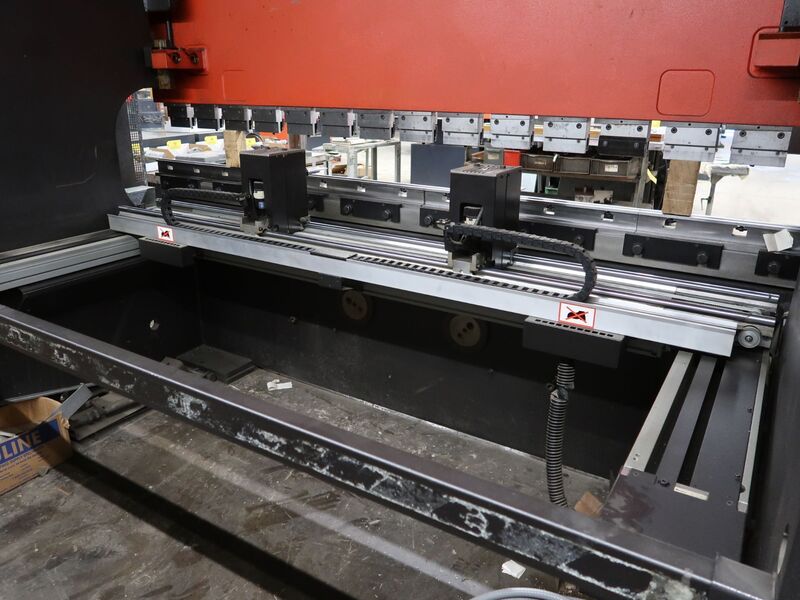 138 Ton, Amada Promecam #HFBO-125-30, CNC down acting hydraulic press brake, 10' overall, 106" between - Image 7