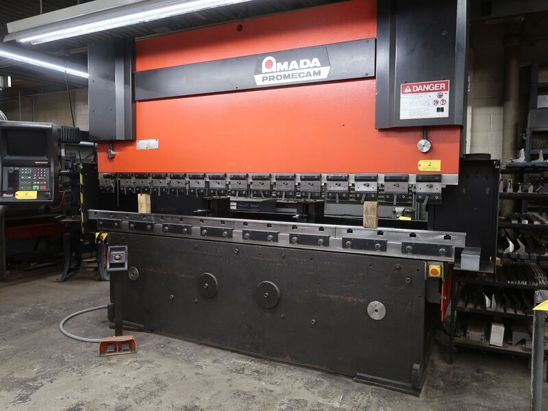 138 Ton, Amada Promecam #HFBO-125-30, CNC down acting hydraulic press brake, 10' overall, 106" between - Image 9