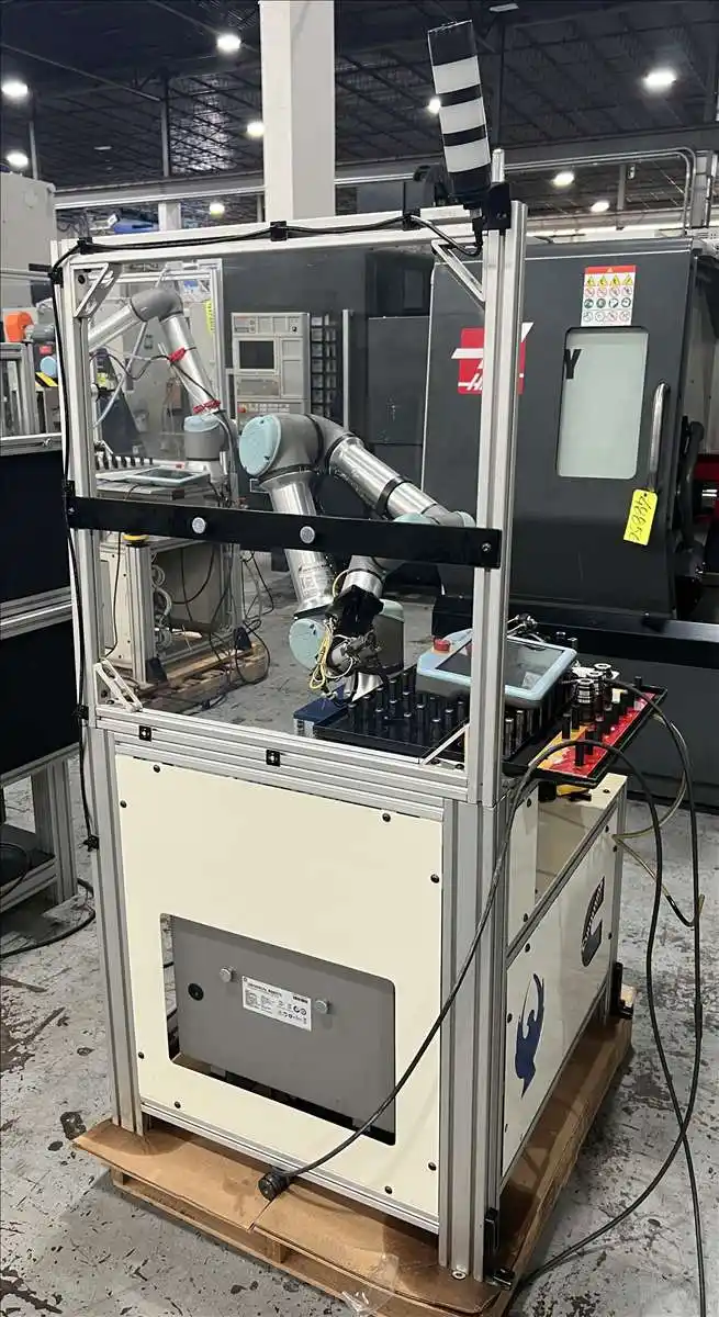 Universal Robots, ur- 5e, CoBot, 11 lb. payload, 33.5" reach, mounted on worktable, 2021 - Image 2