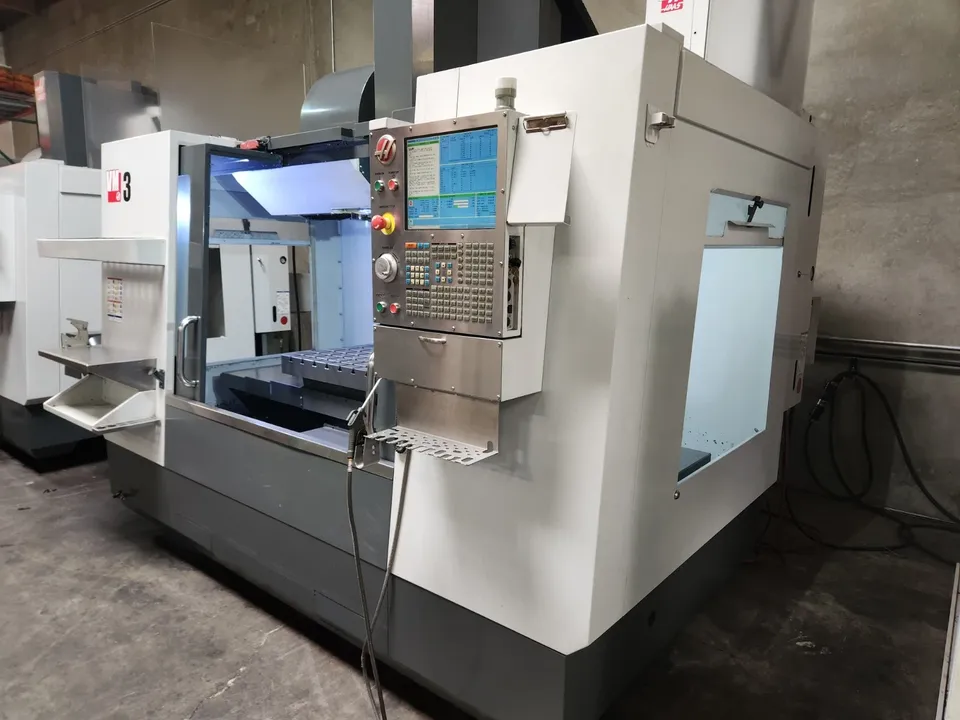 Haas #VM-3, Vertical CNC Machining Center, 40" X, 26" Y, 25" Z, 54" x 25" table, 30 HP, 12,000 RPM, 24 - Image 3