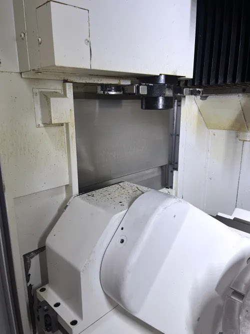 Okuma #Genos-M460V-5AX, 5-Axis Vertical CNC Machining Center, 30" X, 18.1" Y, 18.1" Z, 30 HP, 15000 RPM, 32 - Image 4