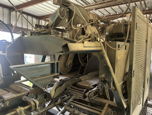 Brewer, Sharp Chain Scragg Mill, Morgan 4-head trim saw, transfer deck, various belts & conveyors, 2013 - Image 5
