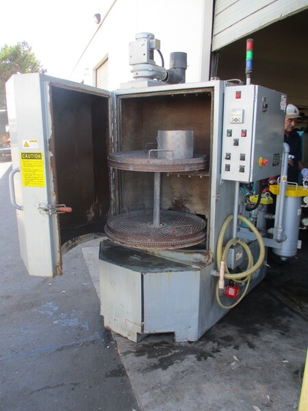 Better Eng. #F3000, batch type parts washer, 95 gallon tank, 12 KW heat, 36" working height, 460 V., 3-phase - Image 3