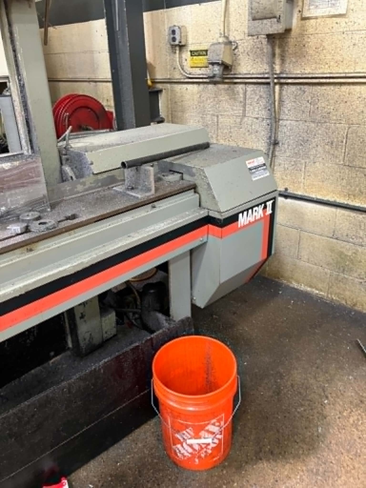 18" x 22" Marvel #Mark-II, Vertical Band Saw, 1" wide x 174" long blade, 2 HP, 450 FPM, 2003 - Image 3