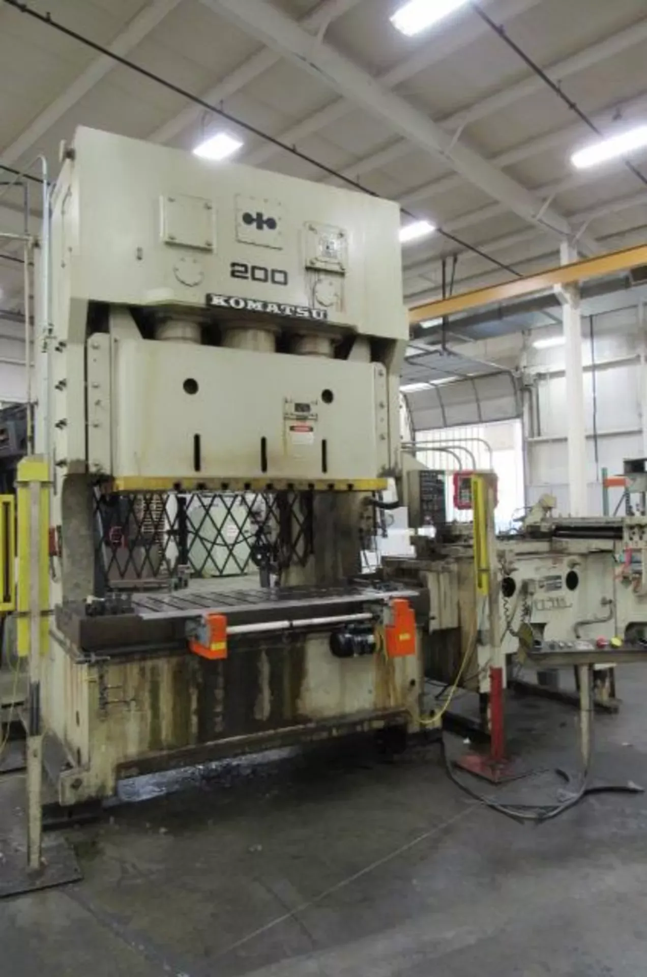 220 Ton, Komatsu #OBW-200-2, Gap Frame Double Crank Press, 9.84" stroke, 19.69" shut height, 94.49" x 35.4" - Image 2