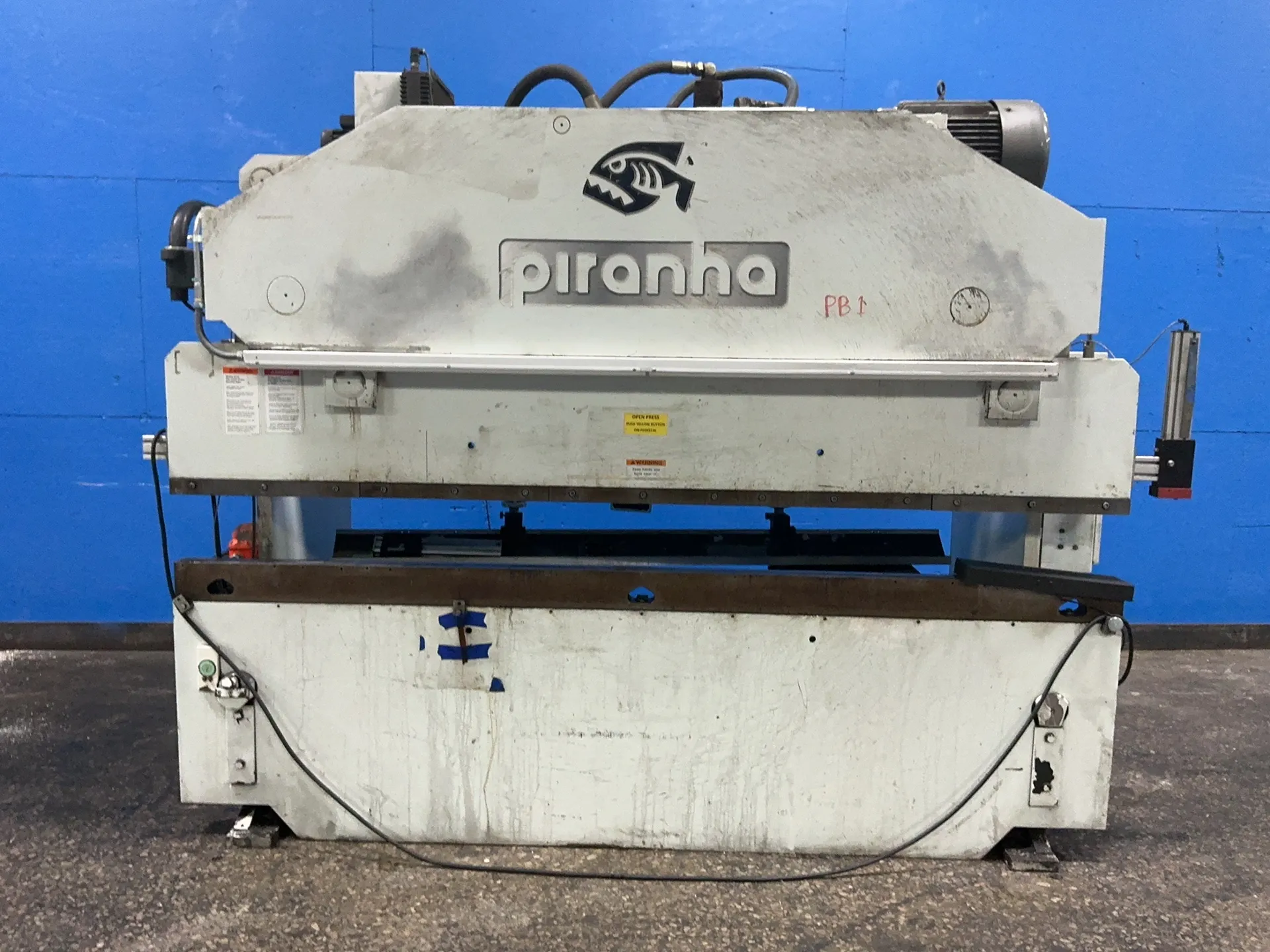 95 Ton, Piranha, hydraulic press brake, Hurco Autobend 7 control, light curtains, AS IS (2 available) - Image 2