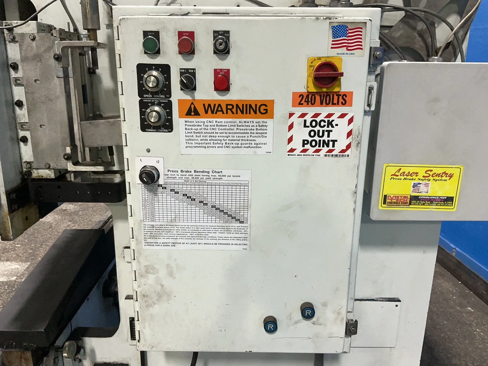 95 Ton, Piranha, hydraulic press brake, Hurco Autobend 7 control, light curtains, AS IS (2 available) - Image 5