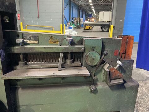 HMI #90-31, Ironworker, 17" x 39" capacity, foot pedal, 1996 - Image 9