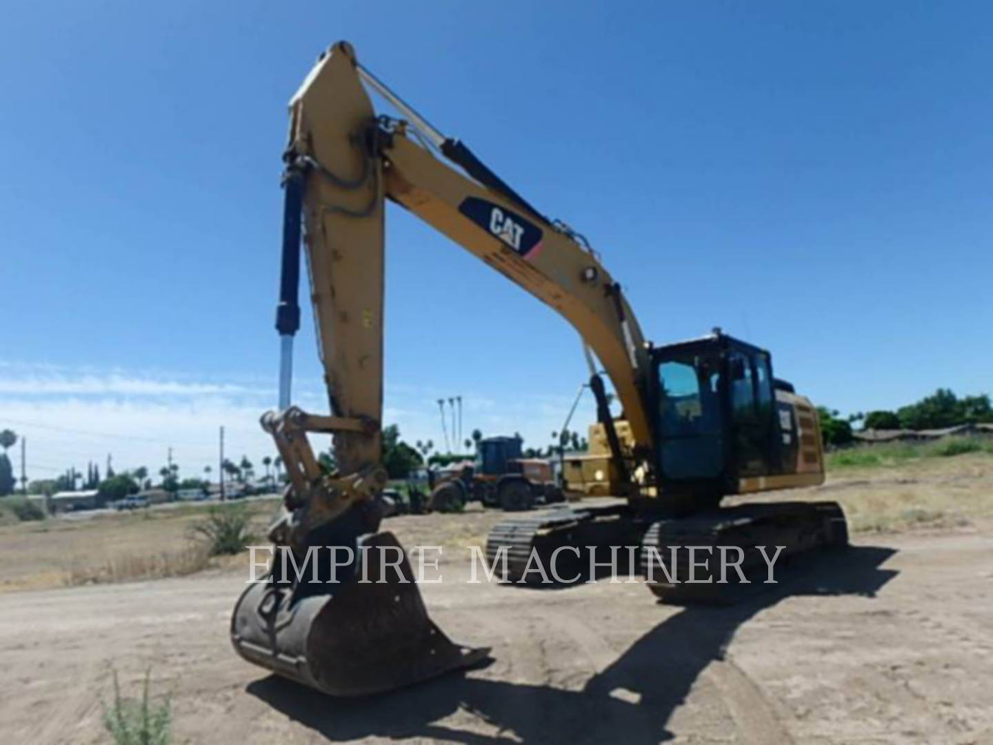 Caterpillar 320FL, 4779 hours, S/N: YBM10041, 2016 - Image 1