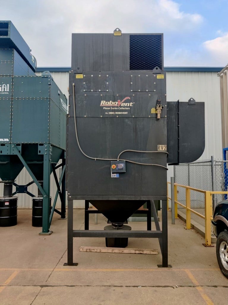 6000 cfm RoboVent Plaser #PA-2100-16, dust collector, 15" WG, 20 HP, (16) cartridge filters, (1) discharge - Image 1