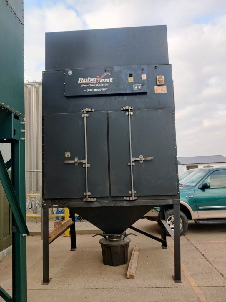 6000 cfm RoboVent Plaser #PA-2100-16, dust collector, 15" WG, 20 HP, (16) cartridge filters, (1) discharge - Image 2