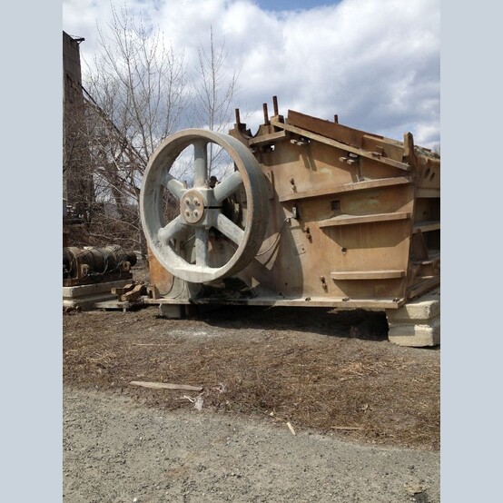 74" x 54" Kobelco #90C-DH, Blake Type Double Toggle Jaw Crusher, 300 HP, Diester vibrating grizzly - Image 2
