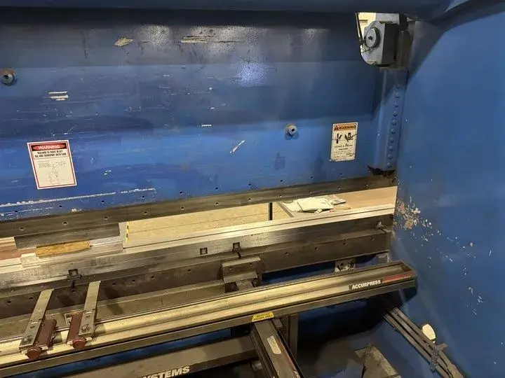 400 Ton, Accurpress #7400-14, CNC Hydraulic Press Brake, 14' overall, 148" between housing, 10" stroke, 10" - Image 8