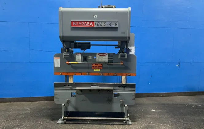 100 Ton, Niagara #IB65-4-6, Hydraulic Press Brake, 3" stroke, 5" adj., 12" Shut Height, 16" x 32" table - Image 1