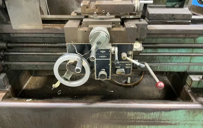 16" x 54" Harrison #M400, Engine Lathe, 10" 3-jaw chuck, 3" bore, 10 HP, 460 V., 1974 - Image 5