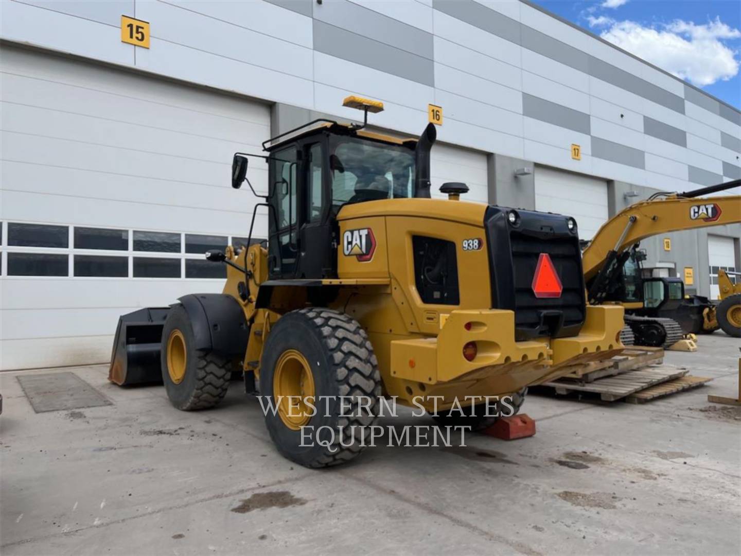 Cat 938, Wheel Loader, 316 hours, S/N: EZY01430, 2024 - Image 3