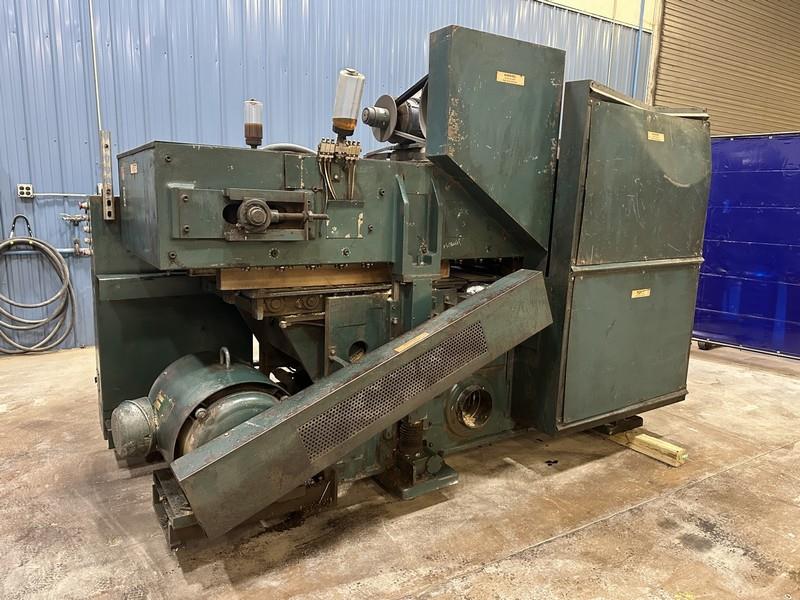 30" x 8" Oliver #2072, double-sided strait-o-planer, 75 HP top & 60 HP bottom, 40-120 FPM feed - Image 2