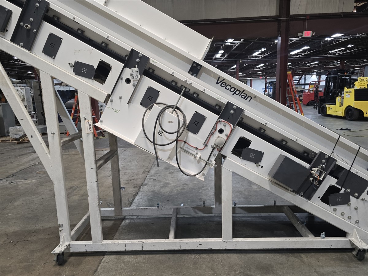 Vecoplan #VFB-650-F3, conveyor, 32' flat section (modular), 17' incline section at 45&deg; - Image 9