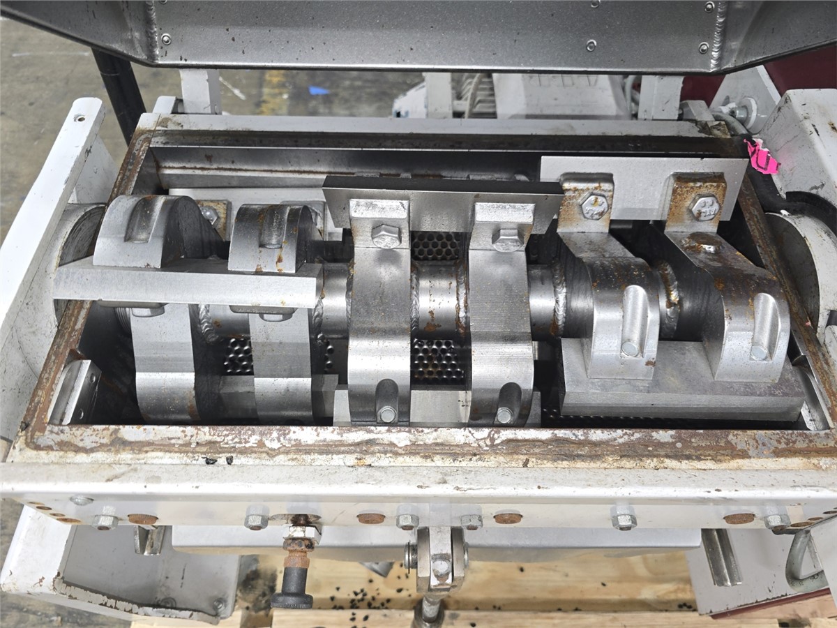 9" x 18" Wittmann #G-Max-33, granulator, 4 HP, 110 lb./hr., 9 knife staggered open rotor, 240 RPM, 230 V. - Image 5