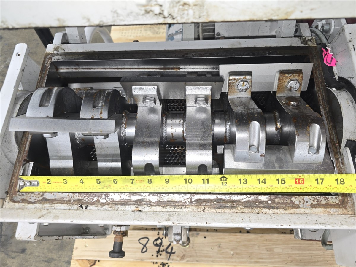9" x 18" Wittmann #G-Max-33, granulator, 4 HP, 110 lb./hr., 9 knife staggered open rotor, 240 RPM, 230 V. - Image 7