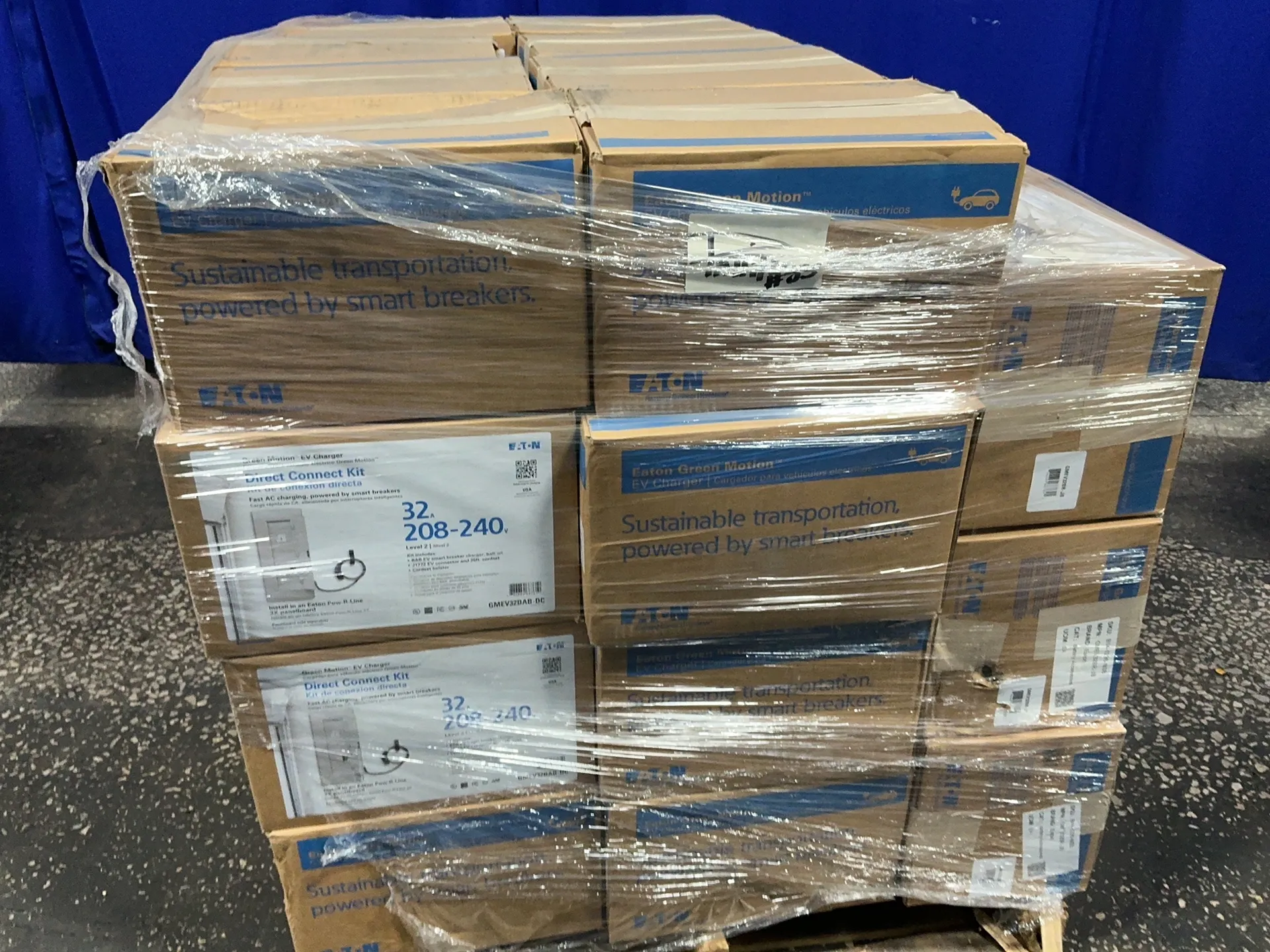 Eaton #GMEV32BAB-DC, Direct Connection EV Charging Kit, 32 A, 208-240 Volts - Image 1