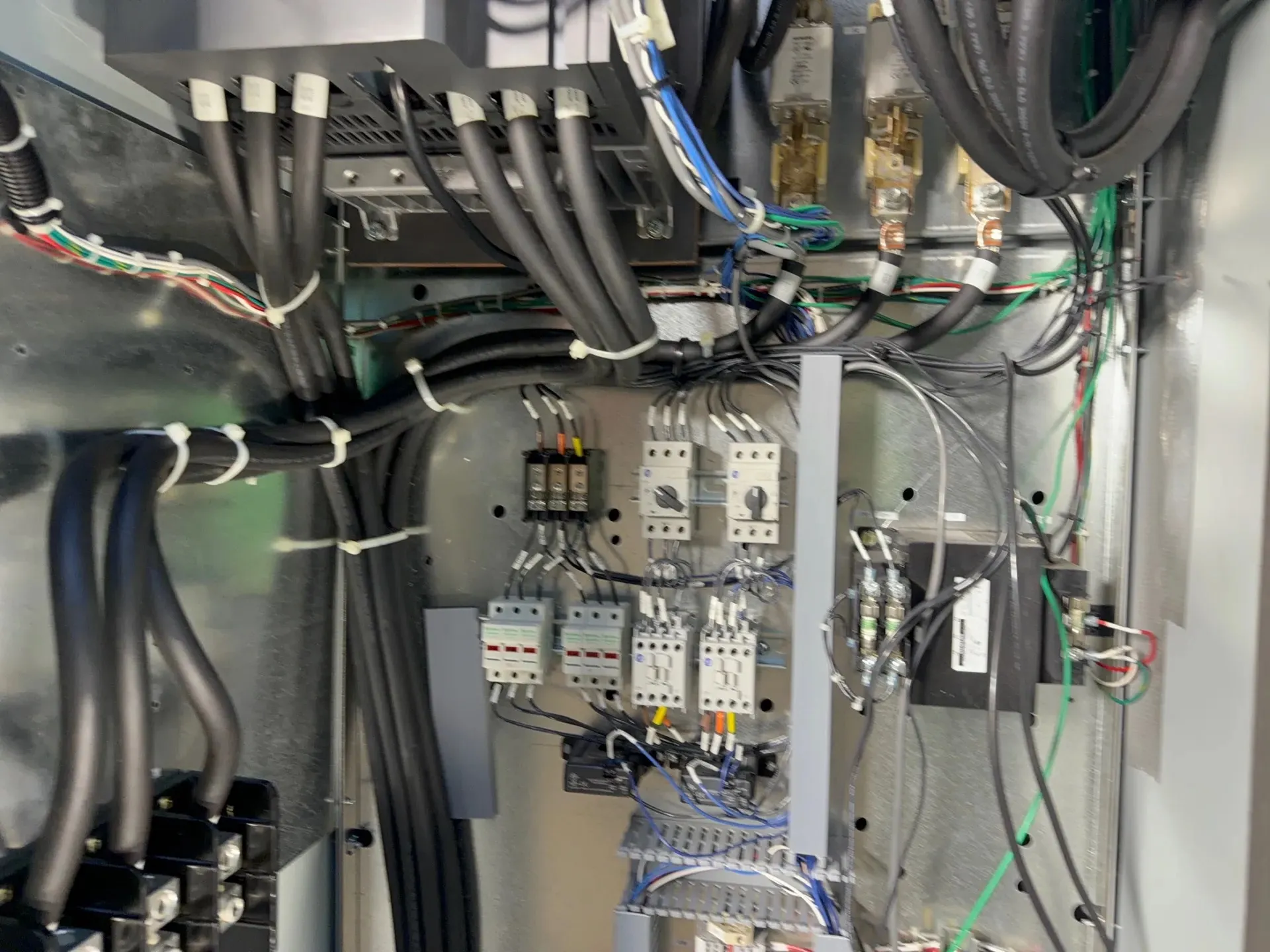 200 HP Siemens #SINAMICS-G120E, Variable Frequency Drive, 3 Phase, 460 Volts - Image 8