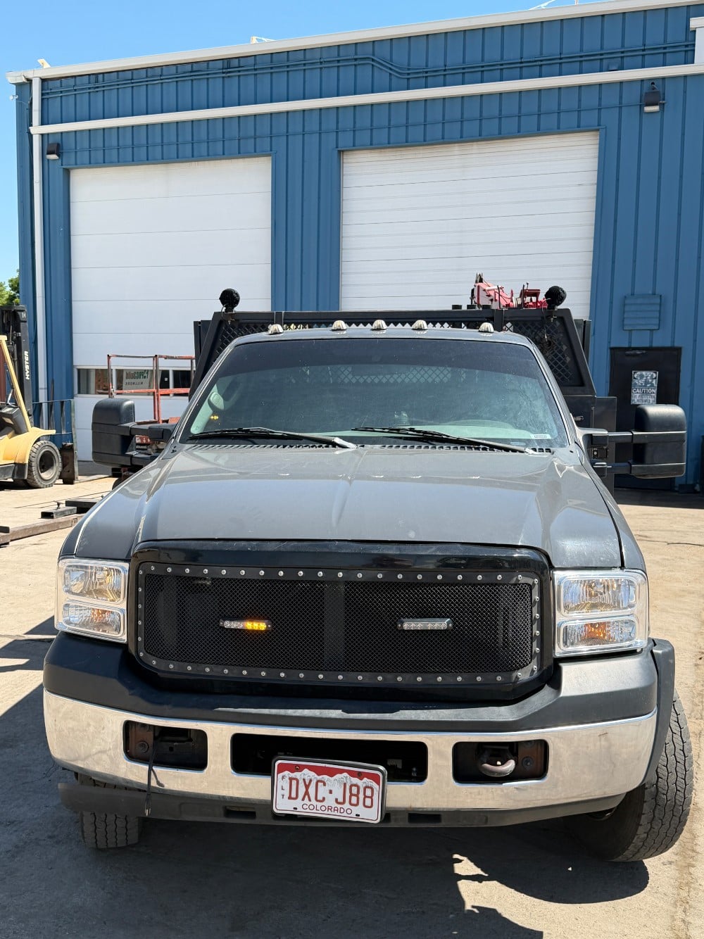 Ford Super Duty #F-550, Service Body with Crane, and Power Liftgate, 2006 - Image 3