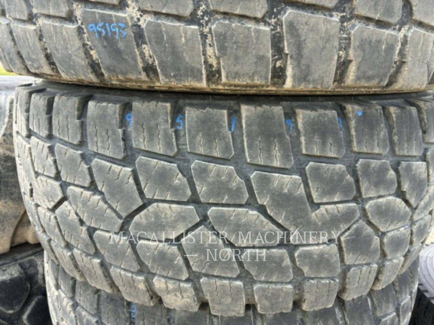 Non-Cat Attachments 20.5R25, - Image 1