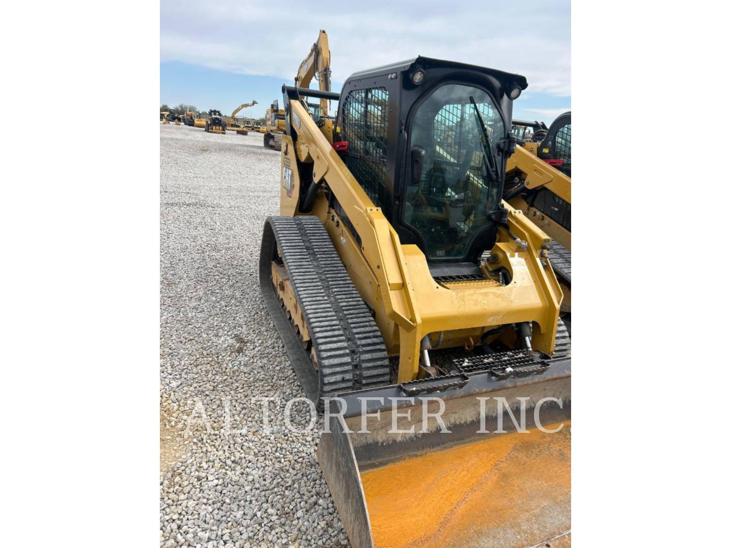 Cat 299D3, Skid Steer Loader, 1254 hours, S/N: P3R01347, 2023 - Image 2