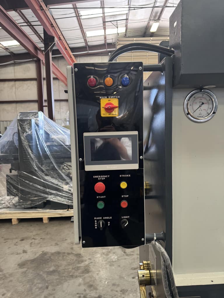 Jay-Shree #KHVR-430, 1/4" x 10' guillotine shear with NC controlled back gauge, 17 hold downs, 2026 - Image 2