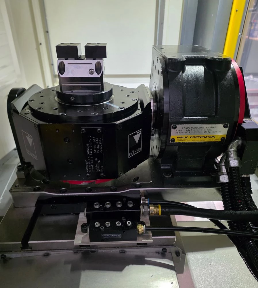 Fanuc #A-D21MIB5ADV, 5" Axis CNC Vertical Machining Center, 19.6" X, 15.7" Y/Z, 24000 RPM, 21 automatic tool - Image 2