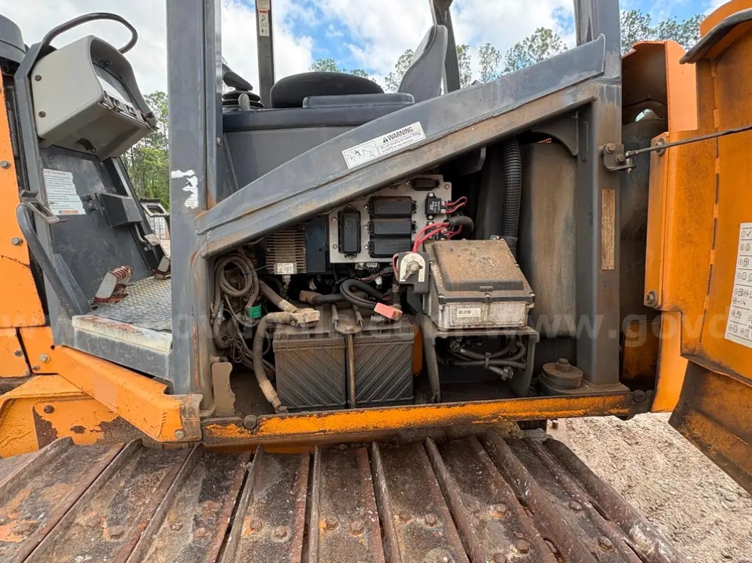 Case #850M-WT, Crawler Dozer, 6-way power angle tilt blade, 28" single-bar grouser, 3,200 hours, 2020 - Image 9