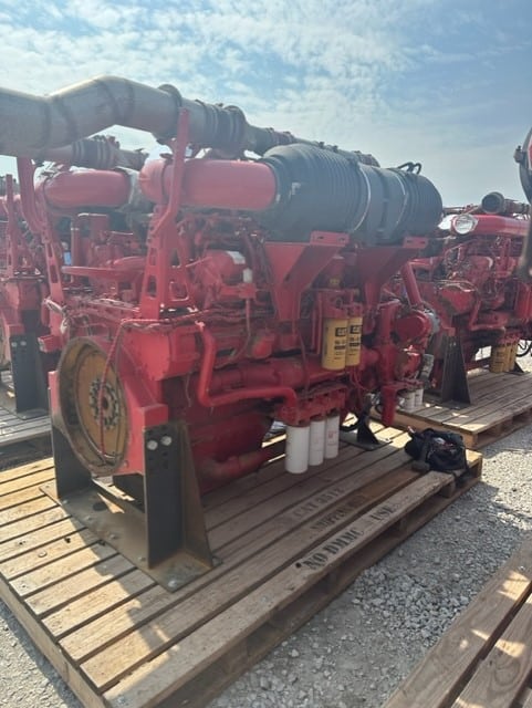 2250 HP Caterpillar #3512C, diesel engine, 1900 RPM, Tier 2, 19193 hours, sound attenuated enclosure 0, 2015 - Image 5