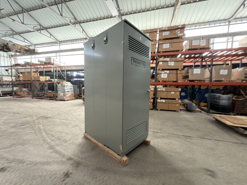 1600 Amp. Thomson #TS870, transfer switch, 3-phase, NEMA 3, new - Image 2