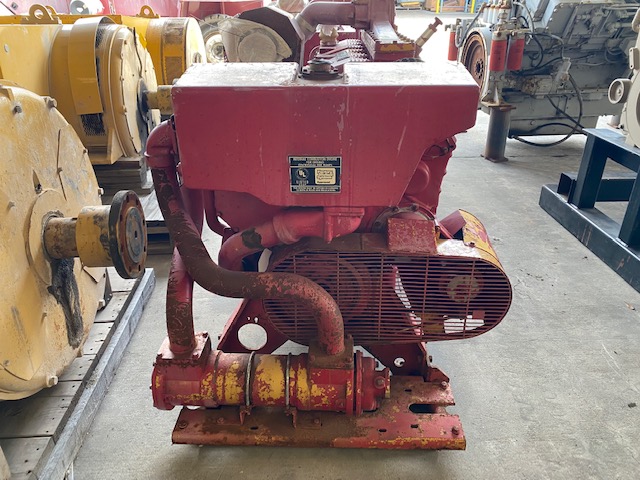 482 HP Caterpillar #3406, diesel marine engine, sound attenuated enclosure 1, hydromechanical governor, 1998 - Image 3