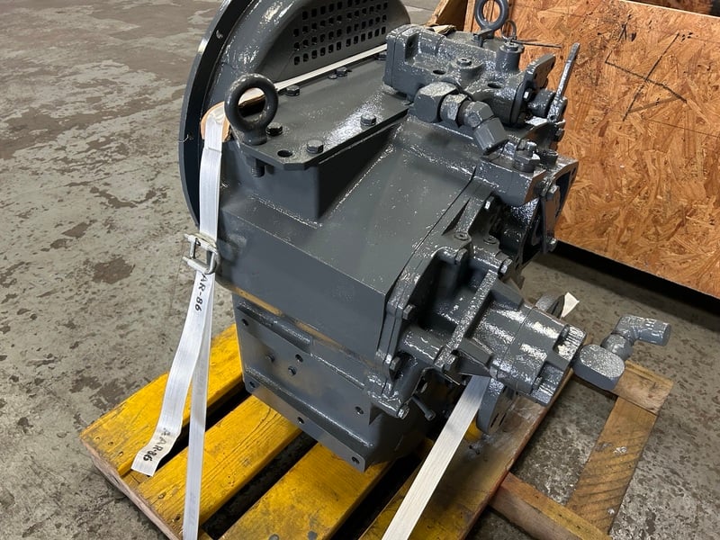 Twin Disc #MG5114, marine transmission, 465 HP, sound attenuated enclosure 1 - Image 2