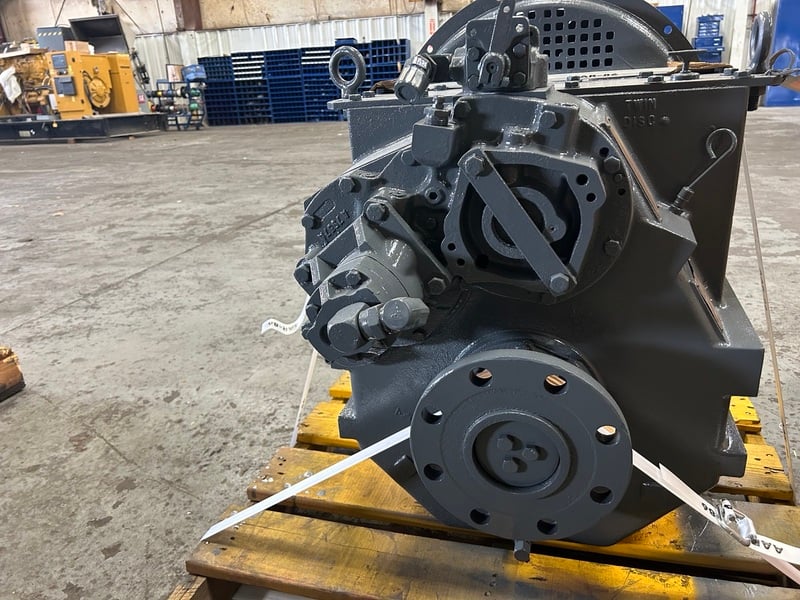 Twin Disc #MG5114, marine transmission, 465 HP, sound attenuated enclosure 1 - Image 4