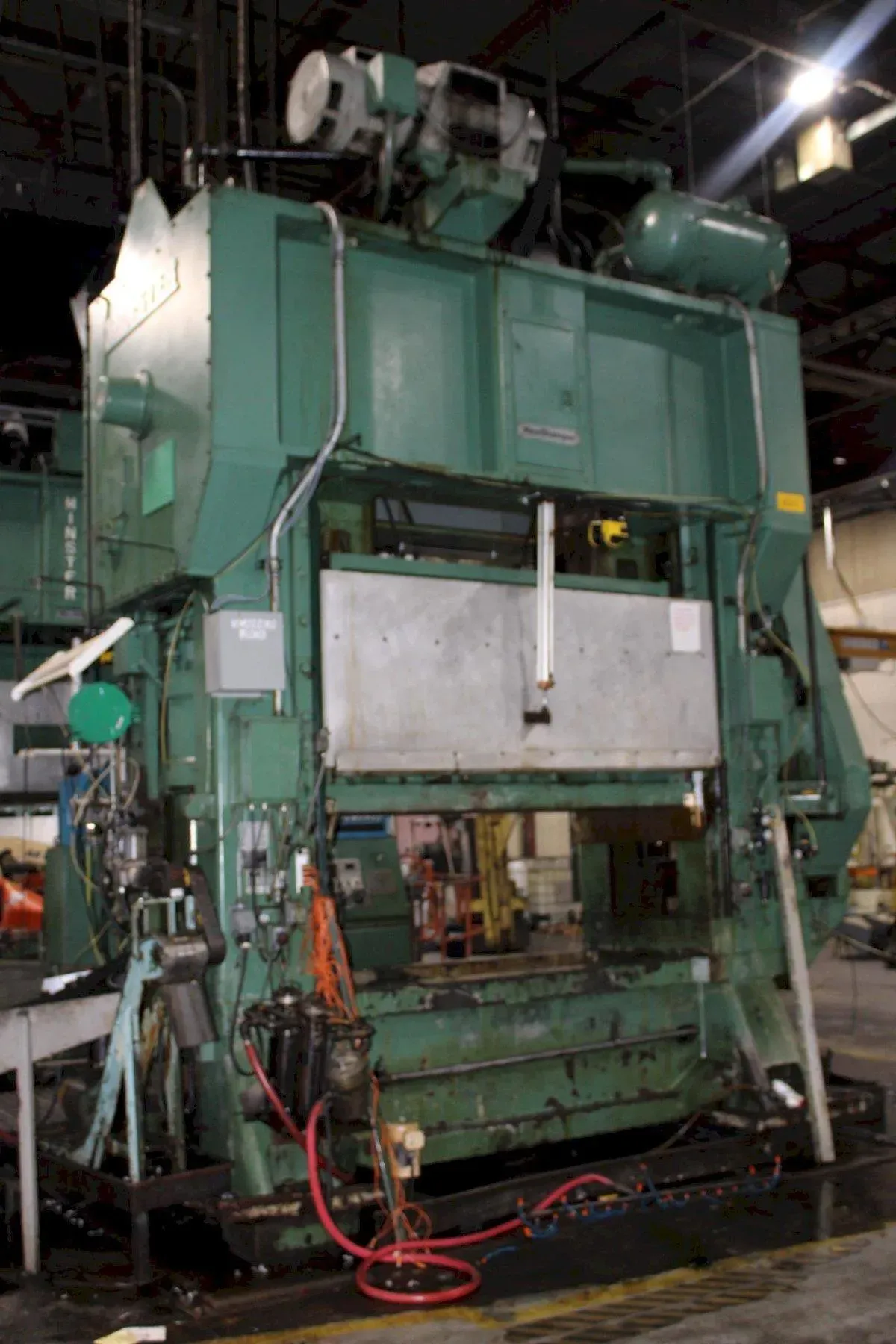 400 Ton, Minster, Straight Side Double Crank Press, 8" stroke, 38" shut height, 6" ram adjustment, 96" x 42" - Image 4