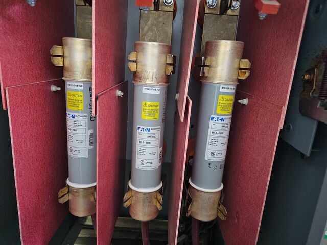 1000 KVA 4160 Primary, 480Y/277 Secondary, Federal Pacific, transformer, 3-phase, PCI PCLI0502 switchgear - Image 7