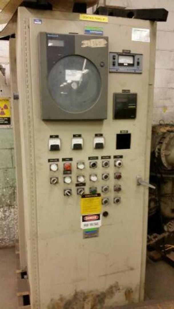 Lindberg #22-GR-3830-17TF, top loading vacuum furnace, 1700°F, Stokes 607-1/212 vacuum pump/blower, control - Image 2