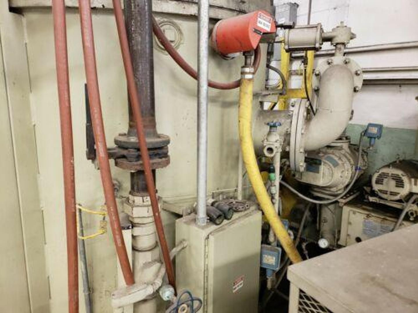 Lindberg #22-GR-3830-17TF, top loading vacuum furnace, 1700°F, Stokes 607-1/212 vacuum pump/blower, control - Image 8